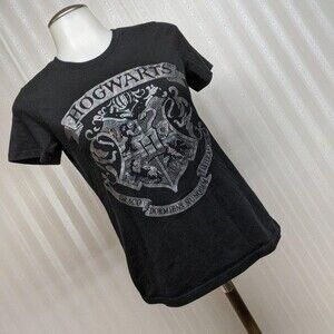 Harry Potter Hogwarts Short Sleeves Youth XL Shirt
